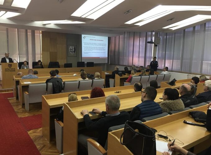 Za privrednike Trstenika organizovana prezentacija javnih poziva za realizaciju aktivnih mera zapošljavanja NSZ i ostalih dostupnih izvora finansiranja