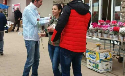 Čestitka OO SNS Brus damama za 8. mart