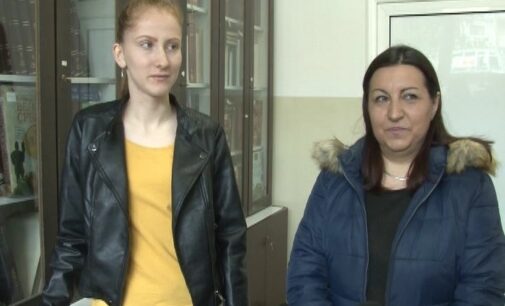 Bruska srednjoškolka na Republičkom takmičenju recitatora