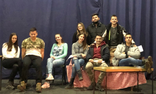 “Veče smeha” Dramskog studija Srednje škole Brus