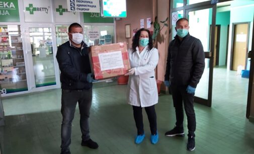 Dom zdravlja u Brusu dobio mobilni respirator – dar sugrađanina Milomira Zdravkovića