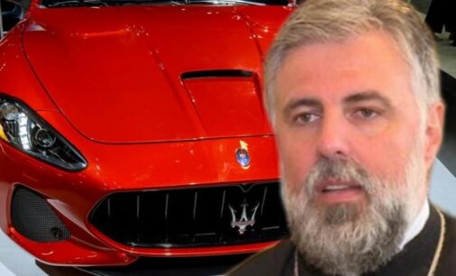 „GRIŠA MASERATI“ NASTAVLJA DA GRADI KARIJERU POLITIČARA