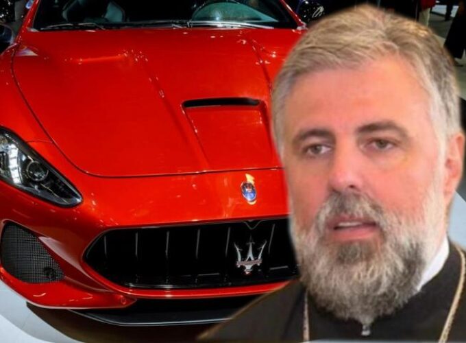 „GRIŠA MASERATI“ NASTAVLJA DA GRADI KARIJERU POLITIČARA