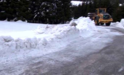 Radovi na čišćenju putnog pravca Kriva Reka – Kopaonik