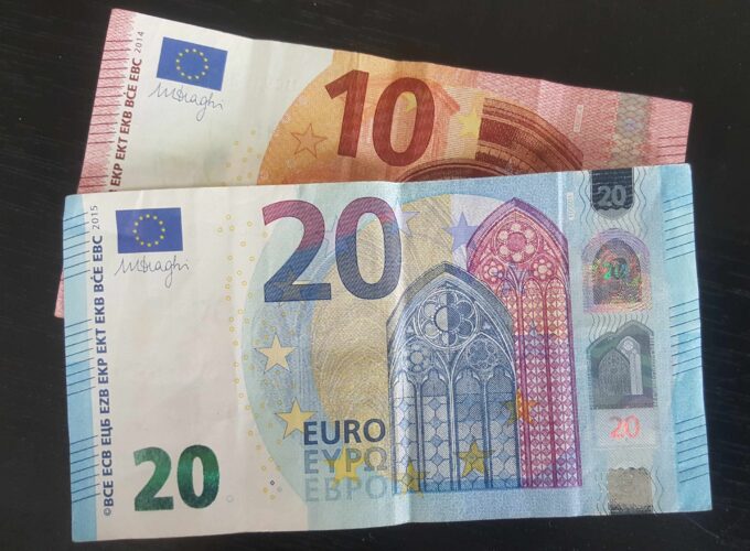 Počelo je prijavljivanje za isplatu pomoći „30 plus 30 evra”