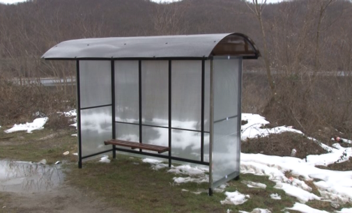 U Zlatarima autobuska stajališta sa nadstrešnicom