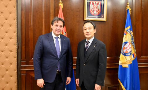 Ministar Bratislav Gašić sastao se danas sa ambasadorom Japana u Srbiji Takahikom Kacumatom