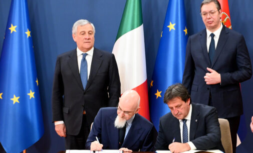 Ministar Gašić i ambasador Republike Italije u Republici Srbiji Luka Gori potpisali Sporazum o uzajamnom priznavanju i zameni vozačkih dozvola