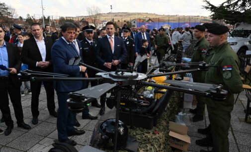 Ministar Gašić prisustvovao promociji policijske profesije  i Srednje škole unutrašnjih poslova „Jakov Nenadović“, u OŠ „Nikola Tesla“ u Vinči