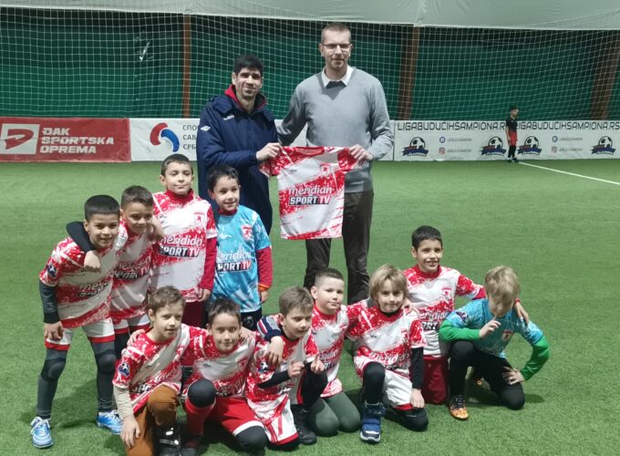 Radost kakva se retko viđa na dečijim licima – Meridian Sport donirao dresove Školi fudbala Zvezdica iz Beograda