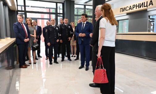 Ministar Bratislav Gašić obišao renovirane prostorije u nastavnoj zgradi Kriminalističko-policijskog univerziteta