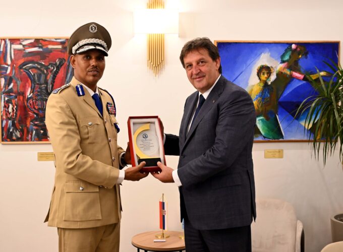 Ministar Bratislav Gašić sastao se sa direktorom policije SR Somalije Sulubom Ahmedom Firinom