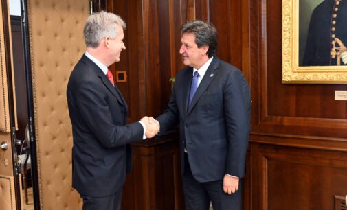 Ministar Bratislav Gašić sastao se sa ambasadorom Velike Britanije i Severne Irske u Srbiji  Edvardom Fergusonom