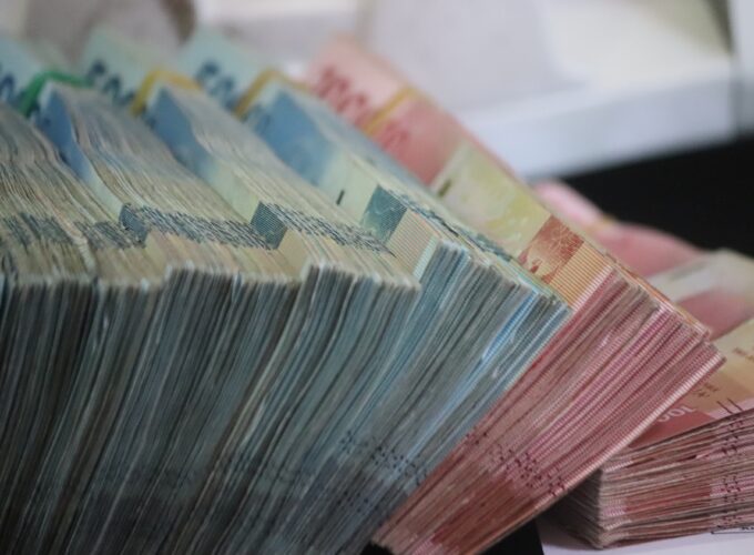 SVI PUNOLETNI GRAĐANI MOGU: Na ovom linku se prijavite i odmah PREUZMITE 4.000 RSD