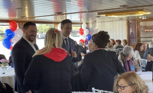 „ALEKSANDAR VUČIĆ – Srbija ne sme da stane“