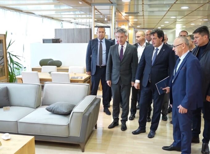 MINISTAR BRATISLAV GAŠIĆ U POSETI KOMPANIJAMA „SIMPO“ I „YUMCO“