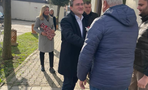 „ALEKSANDAR VUČIĆ – Srbija ne sme da stane“