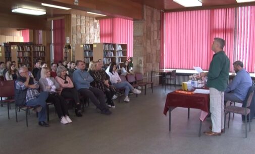 U bruskoj Narodnoj biblioteci promovisane „Pesme“ Saše Milovanovića Božomirova