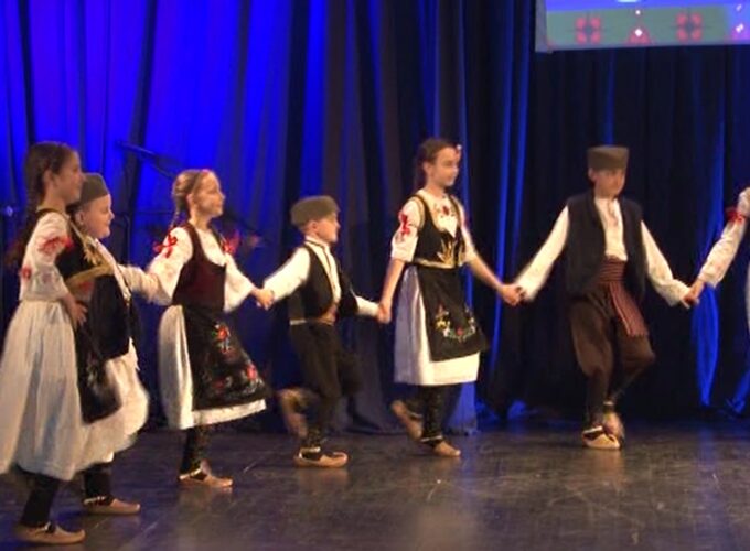 Autentični nastupi KUD-ova „Rasina“ iz Boturića i  „Čarapani“ iz Kruševca