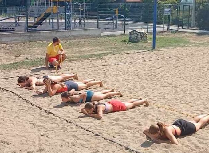 Spasilački karavan Crvenog krsta u Brusu