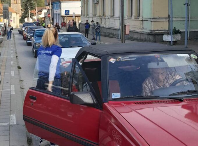 Oldtajmeri se provozali putevima Brusa