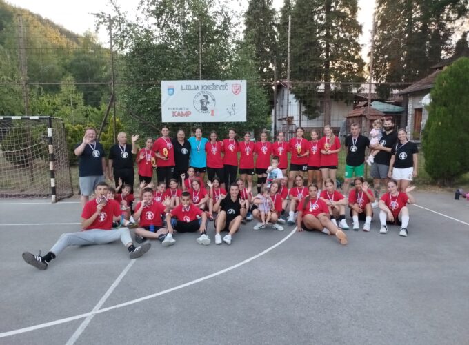Uspešan rukometni kamp u Mitrovom Polju