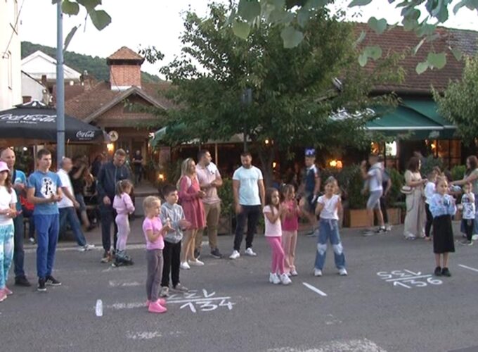 Koncert Tadije Mutavdžića u glavnoj bruskoj ulici