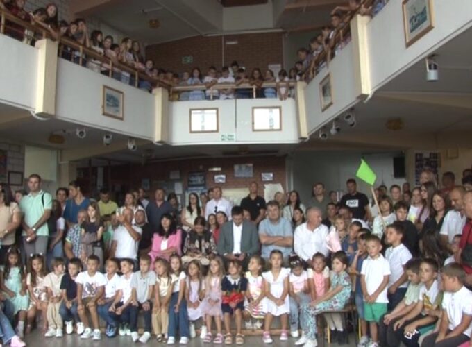 Dobrodošlica za đake prvake u OŠ „J.J.Zmaj“